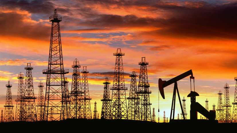 Дмитриев заподозрил манипуляцию рынком нефти после падения цен