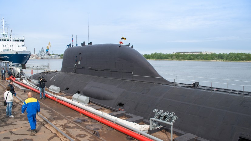 Атомную подлодку «Ульяновск» проекта «Ясень-М» вывели из эллинга «Севмаша»