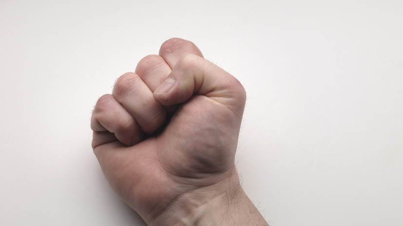 Камоцкий нокаутировал поляка Залевского на турнире по пощёчинам Power Slap