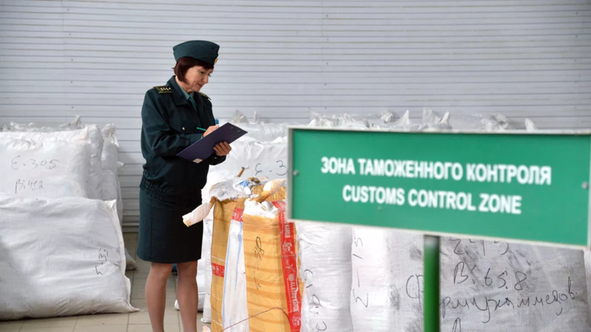 На КПП в Нарве образуются значительные очереди из желающих попасть в Россию