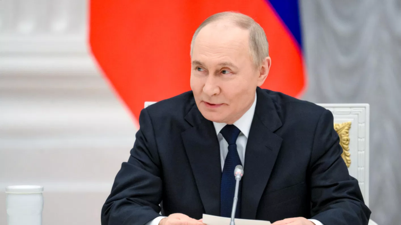 Путин сыграл в футбол с юным ведущим в финале всероссийского конкурса
