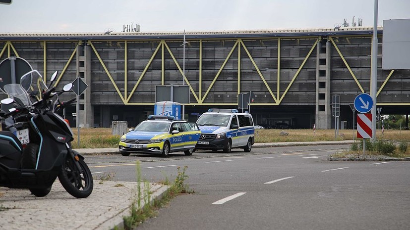 Полиция Германии изучает найденный в аэропорту Лейпцига дрон со взрывчаткой
