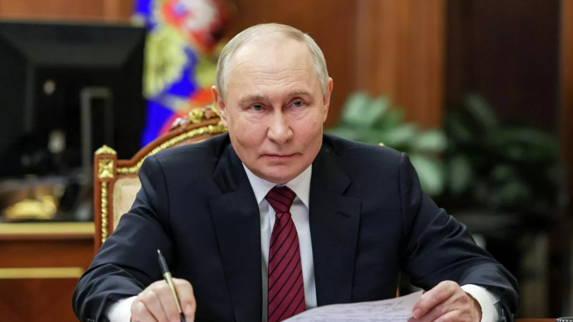 Путин пообещал приехать на 100-летие Магадана в 2029 году