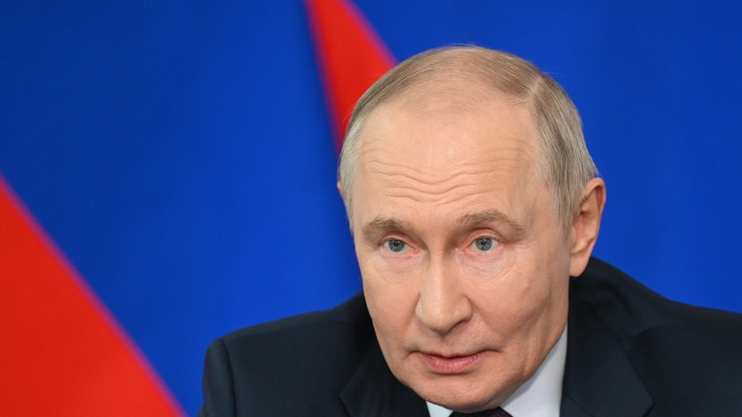 Путин прилетел с рабочим визитом в Новосибирск