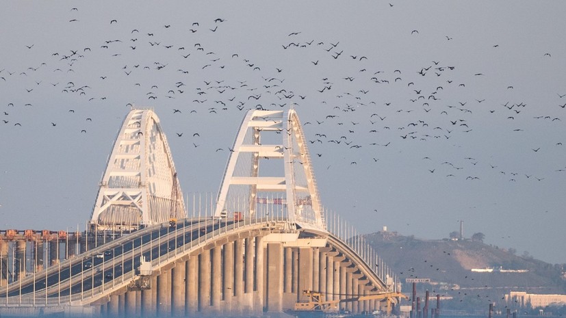 Движение по Крымскому мосту полностью возобновили