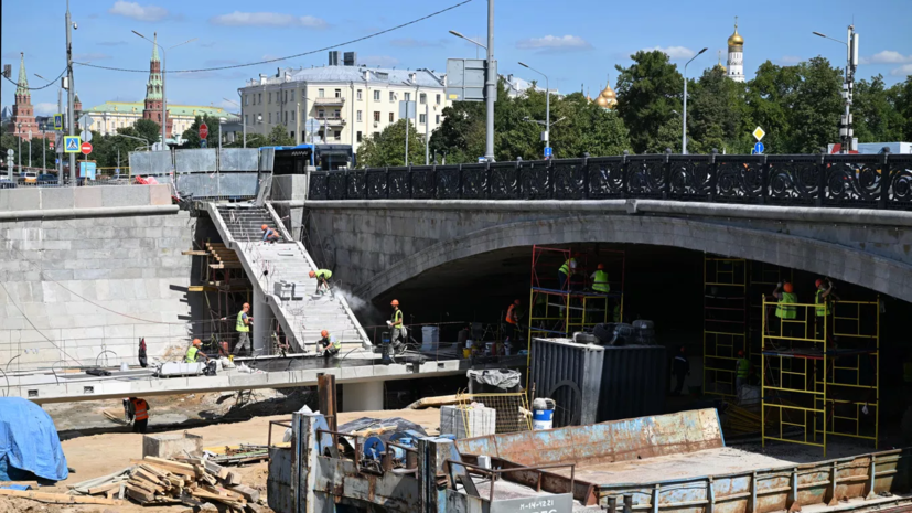 Собянин: в центре Москвы началась реконструкция Малого Каменного моста