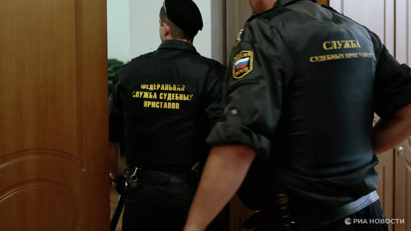 Прятавшегося от приставов в диване нижегородца осудили за неуплату алиментов