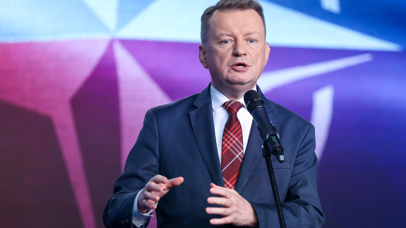 Экс-глава МО Польши Блащак назвал неприемлемыми планы передать ракеты Украине