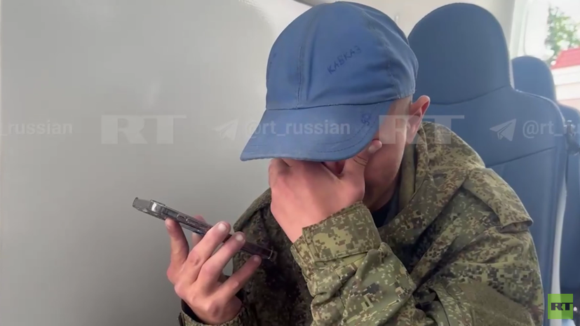 Освобождённый при обмене с Украиной боец не смог сдержать слёз при звонке родным