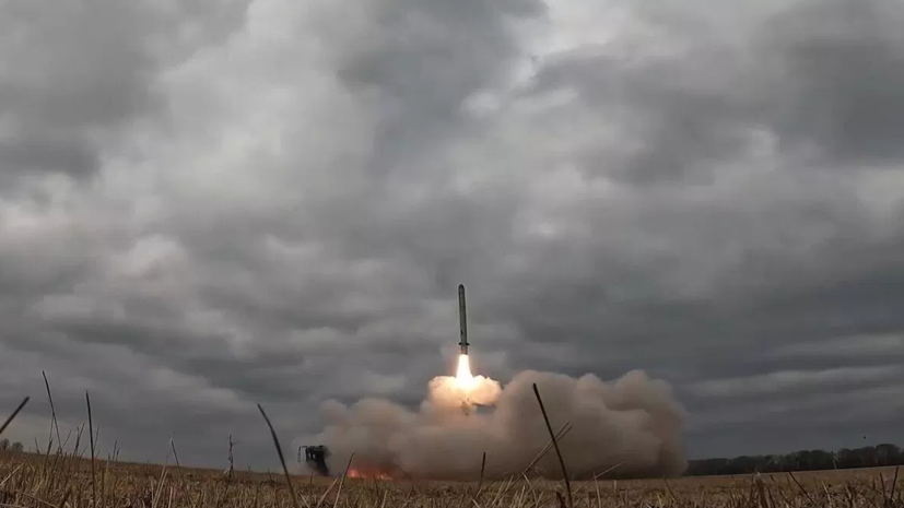 «СТРАНА.ua» сообщает об ударах баллистических ракет по Киеву и Киевской области