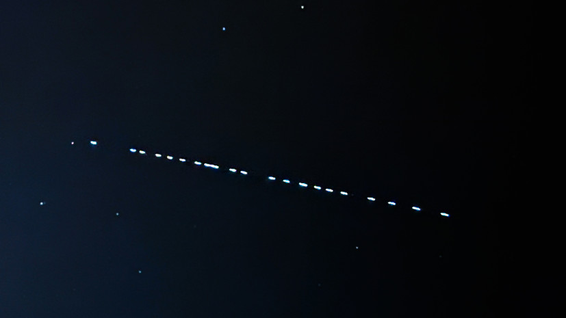 ВХ: странные огни над столичным регионом могут быть спутниками Starlink