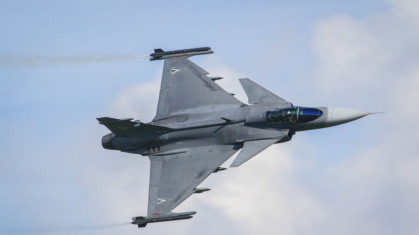 В Венгрии разбился истребитель Gripen, пилот катапультировался