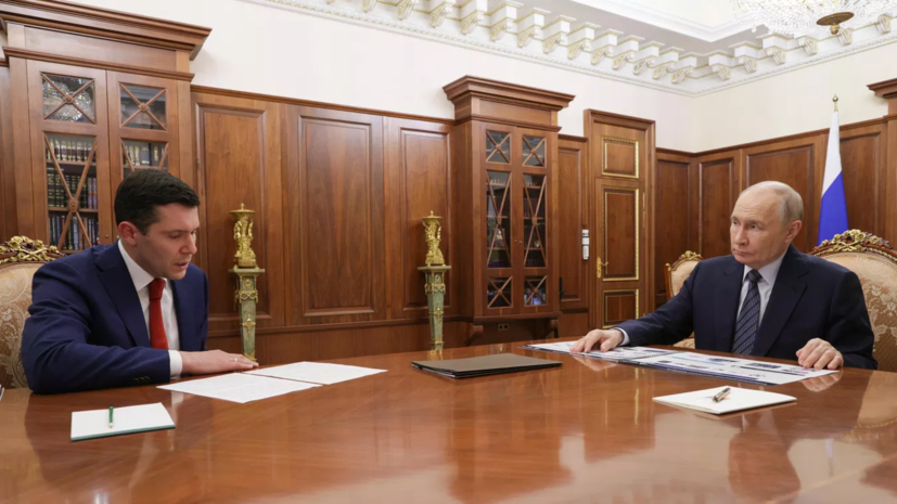 Путин провёл встречу с главой Минпромторга Алихановым