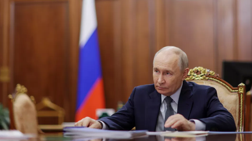 Путин рассказал, что его отец на протяжении многих лет был донором крови