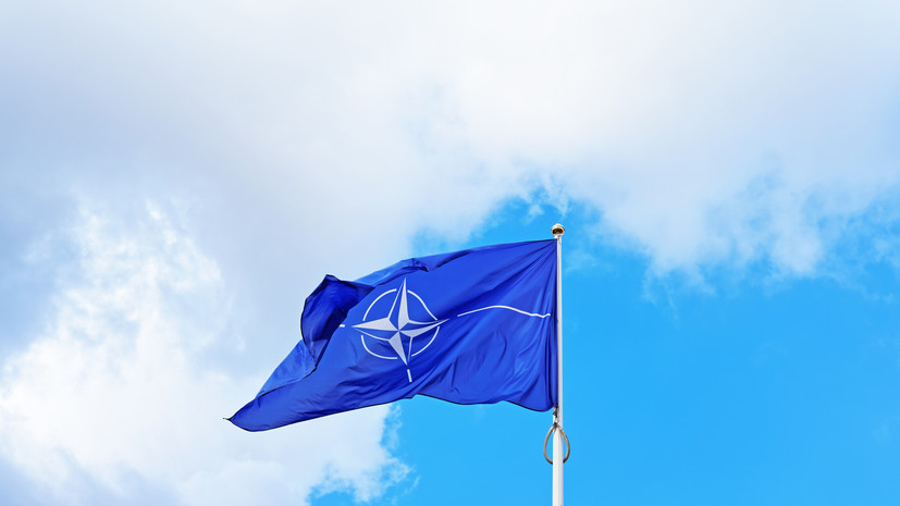 Сакс: НАТО нужно отказаться от планов по Украине для завершения конфликта