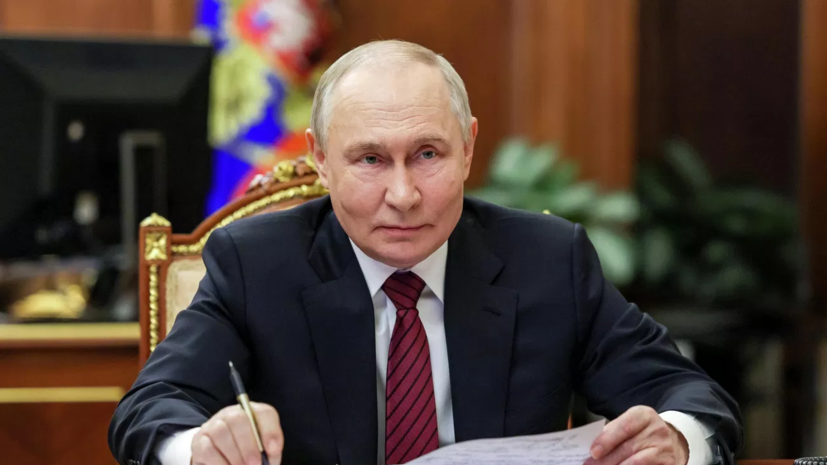 АЦ ВЦИОМ: рейтинг доверия Путину среди россиян составил 72%