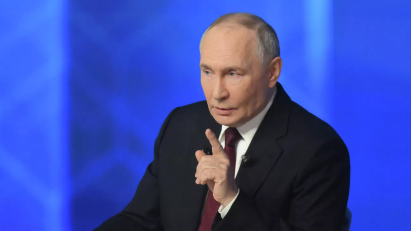 Путин поздравил педагогов с приближающимся Днём знаний