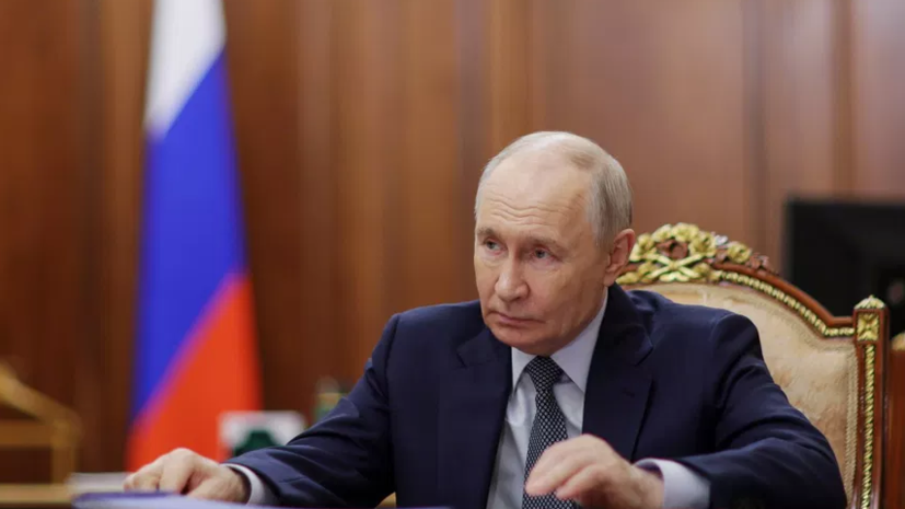 Путин назвал хорошими темпы обновления российских школ