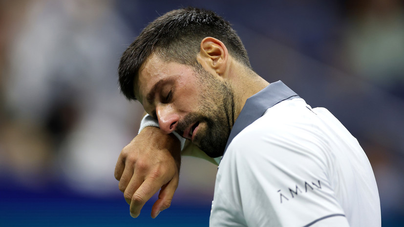 Джокович не смог сдержать слёз на старте US Open 2026, его также рвало по ходу игры
