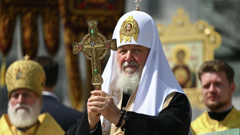 Патриарх Кирилл встретил мощи Донского в храме Христа Спасителя