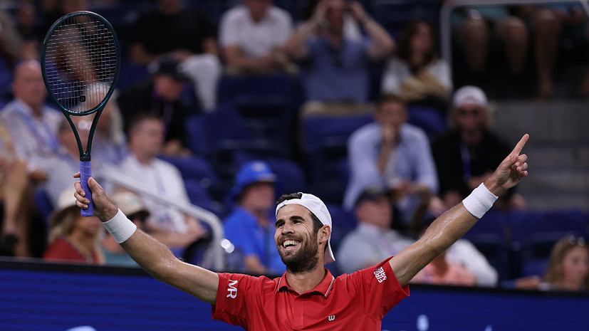 Хачанов победил Блокса и второй раз в карьере вышел в 1/2 финала US Open