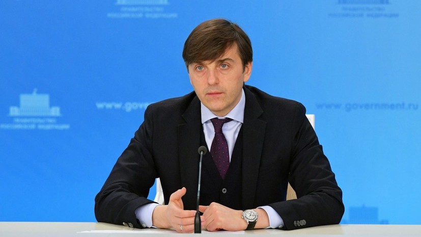 Кравцов: школы в период выборов будут работать в обычном режиме