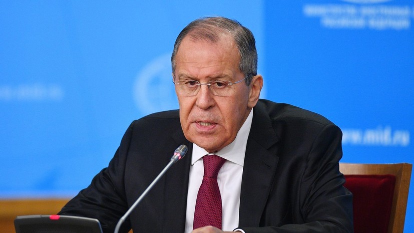 Лавров сравнил с кукареканьем обвинения в адрес России по Украине