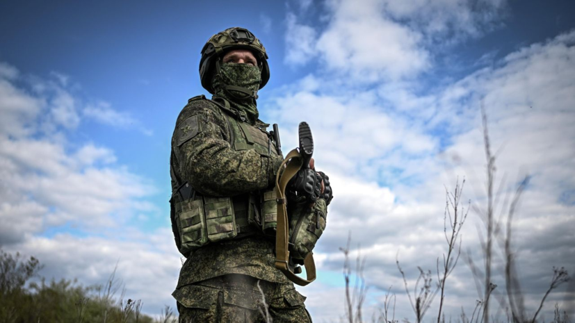 В Минобороны России сообщили об уличных боях в центральном районе Доброполья