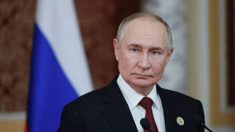 Путин посмертно наградил погибшего в Крыму помощника машиниста орденом Мужества
