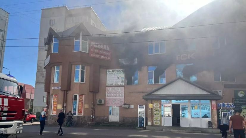 Три человека погибли, четверо пострадали при пожаре в ТЦ в Стерлитамаке