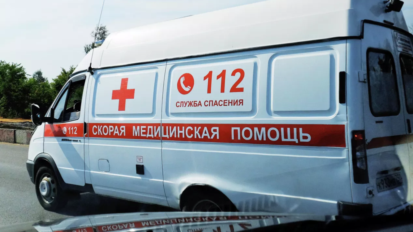 В Брянской области при подрыве авто на территории фермы ранены три человека