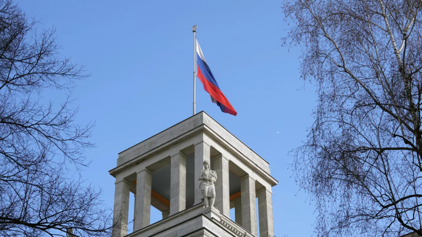 Bild: спецслужбы ФРГ усилили слежку за посольством России