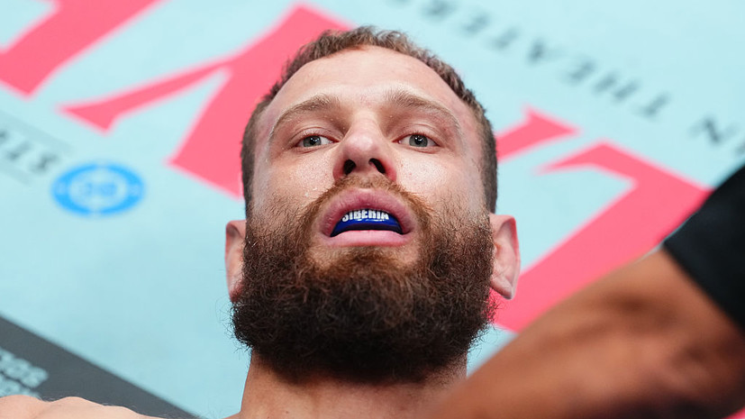 Пуляев получил перелом челюсти в поединке на турнире UFC 332