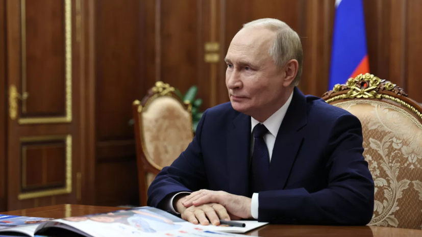 Путин поддержал идею создания нейросети в сфере образования