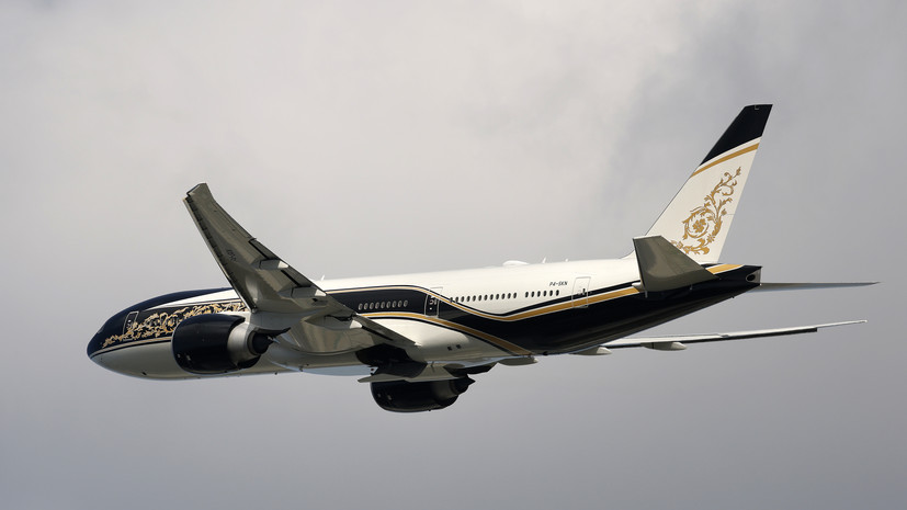 Летящий из Лондона в Чикаго Boeing 777 подал сигнал бедствия