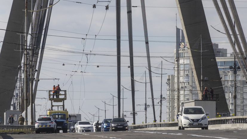 На Украине заявили о повреждении моста через Днепр в Запорожье