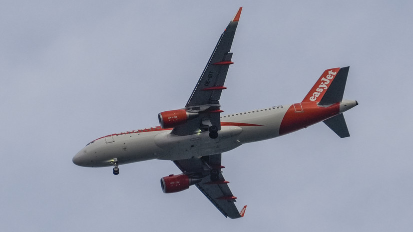 Летевший в Глазго самолёт EasyJet совершил экстренную посадку в Нидерландах