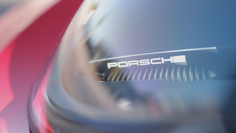 Porsche сократит 40% руководителей для спасения компании
