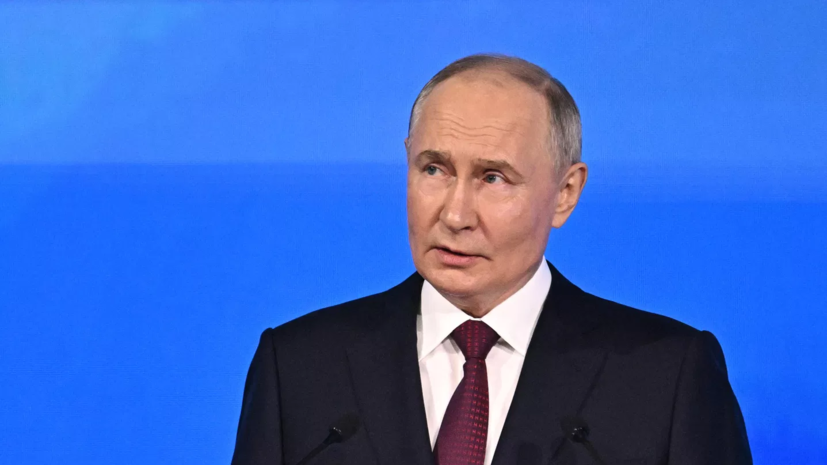 Путин использует автомобиль Aurus для поездок во время визита в Туркмению