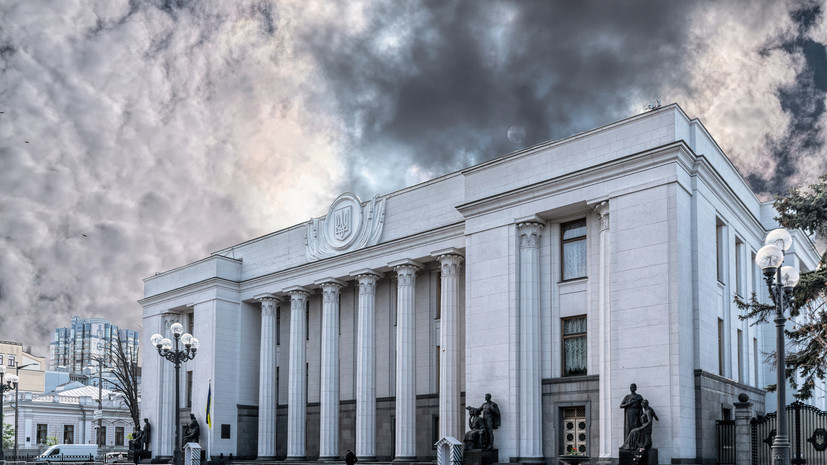 Депутат Рады предложил киевлянам пересаживаться на самокаты около мостов