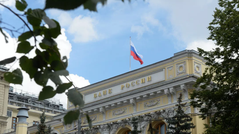 Путин поручил донастроить меры поддержки инвестиций в России