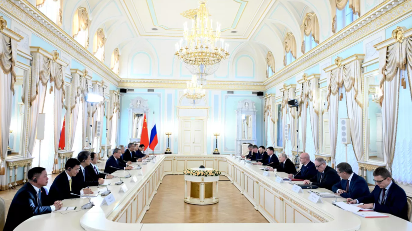 Песков: Путин и Ли Цян обсуждали энергетическое сотрудничество России и Китая