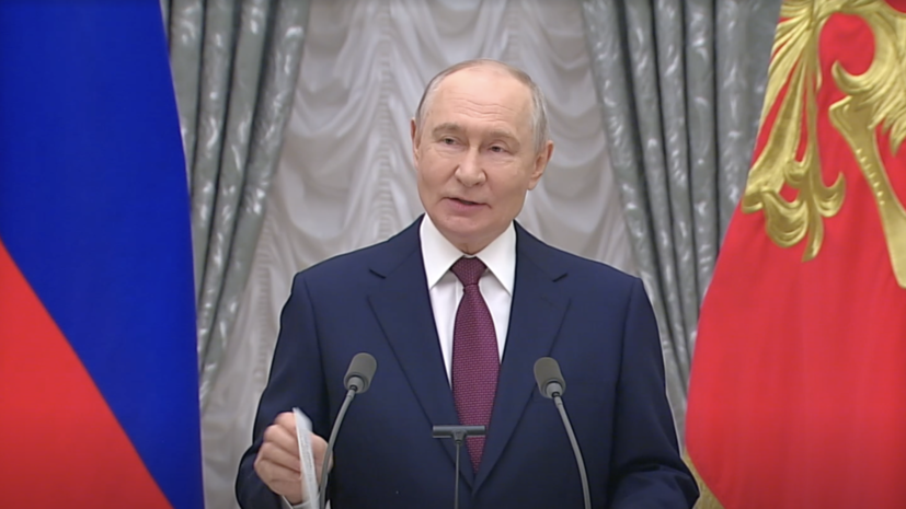 &laquo;Решают задачи исключительной важности&raquo;: Путин &mdash; о работе сотрудников Федеральной таможенной службы