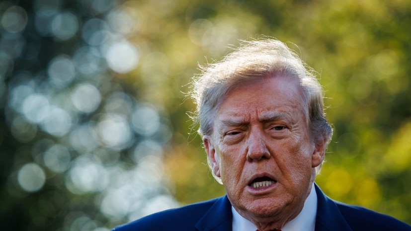 Дональд Трамп раскритиковал Леброна Джеймса за поведение во время гимна США