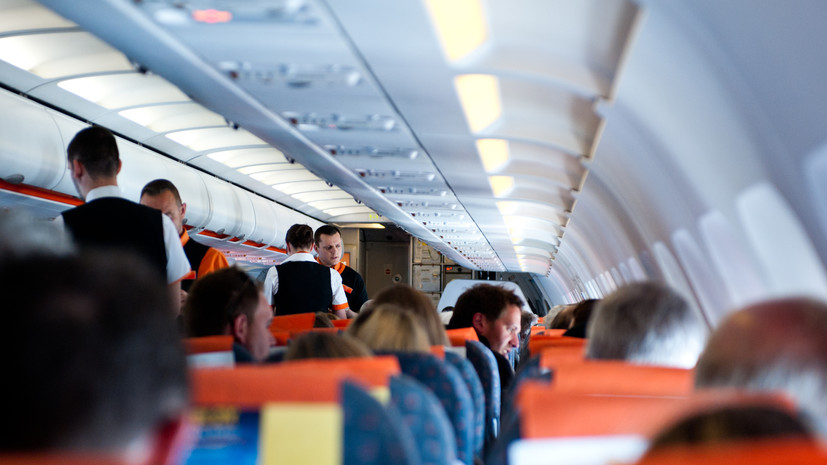 Самолёт easyJet подал аварийный сигнал над Великобританией