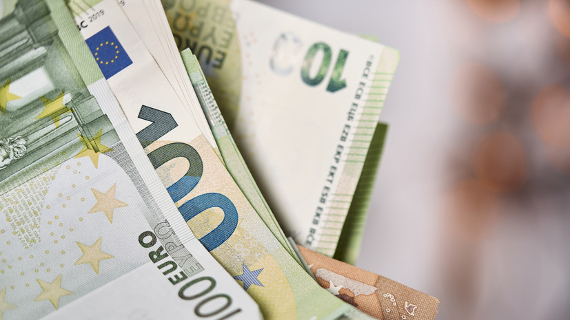 Politico: Еврокомиссия хочет найти €70 млрд для Украины до конца года