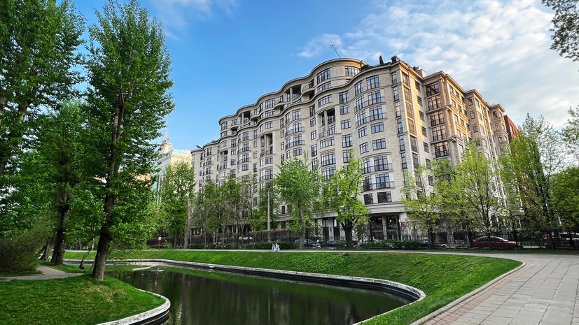 Элитные квартиры Москвы подорожали на 20% за год