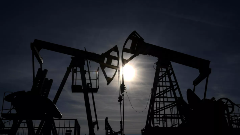 Цена нефти Brent впервые с 30 апреля достигла $118 за баррель