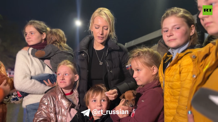 Лантратова: многодетная семья выехала из Алешек в безопасное место в России