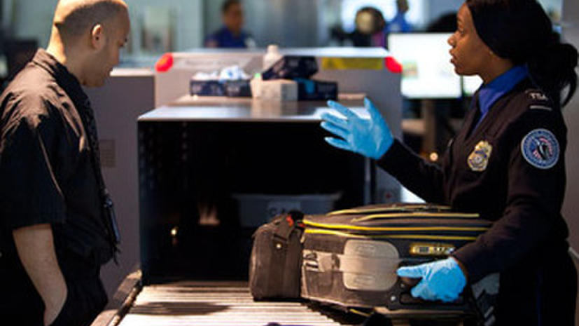 Преступная «безопасность»: в США пассажиров обворовывают сотрудники аэропортов